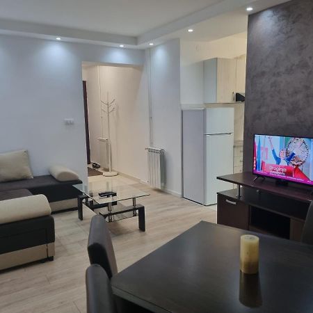 Stan Slavija Apartment Sajmiste Екстериор снимка