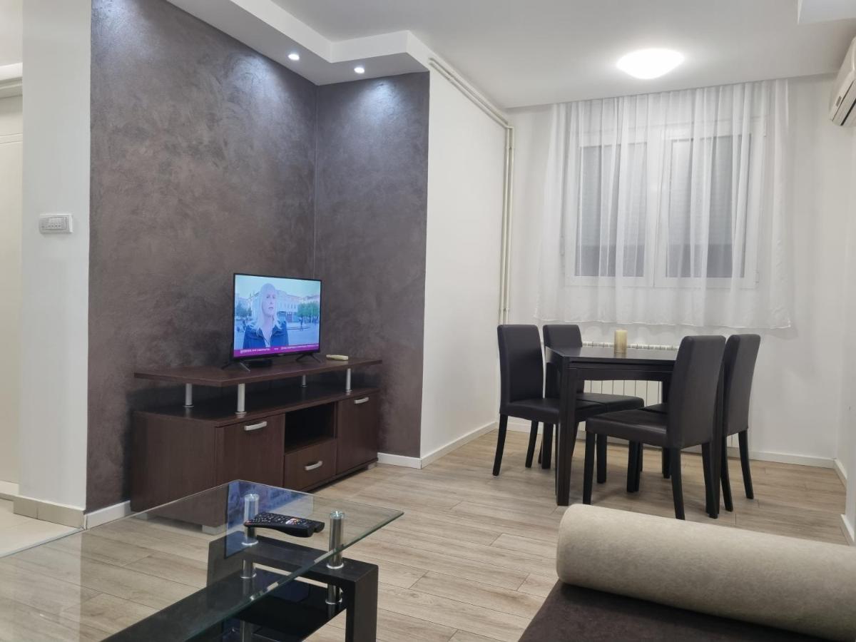 Stan Slavija Apartment Sajmiste Екстериор снимка