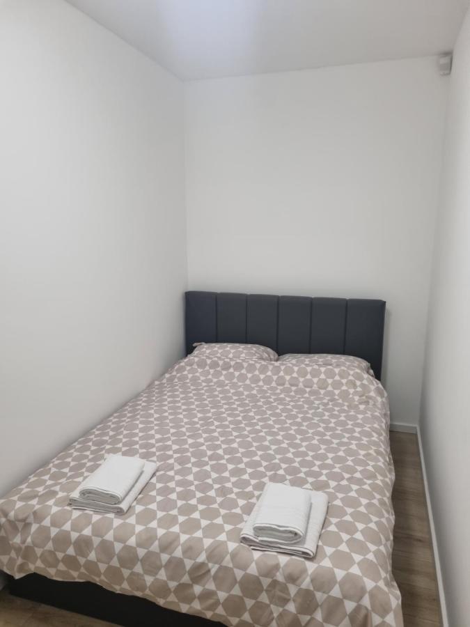 Stan Slavija Apartment Sajmiste Екстериор снимка