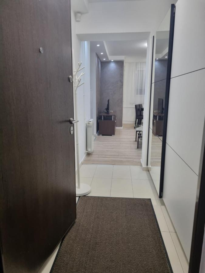 Stan Slavija Apartment Sajmiste Екстериор снимка