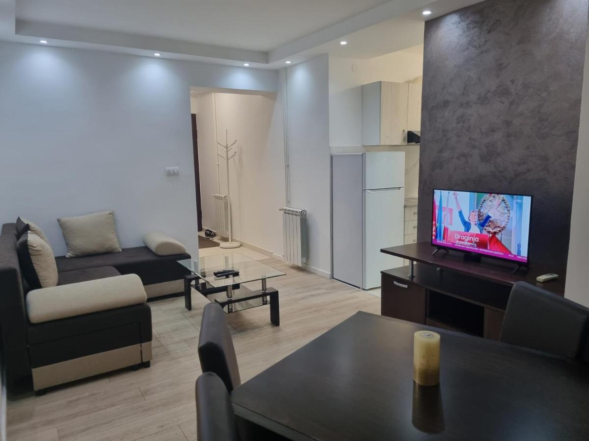 Stan Slavija Apartment Sajmiste Екстериор снимка